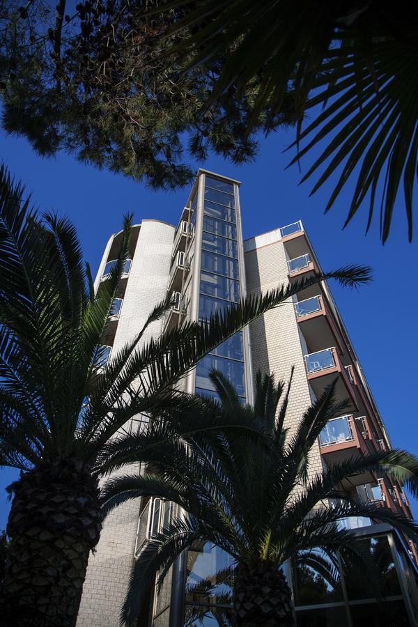 Hotel Doge Alba Adriatica Exteriör bild